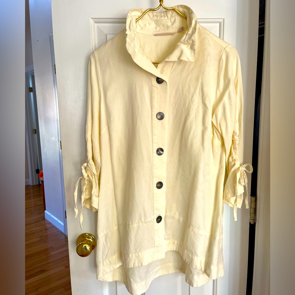 Soft Surroundings cream color tunic.